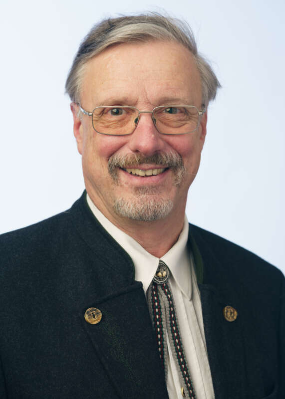 Dr. Preuss